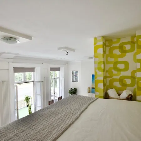 Apartment Large 2 Beds Flat Overlooking Clapham Common Park