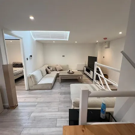Apartment In London