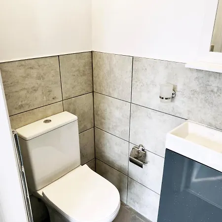 Minet Gardens House - 6 * London