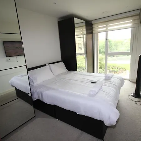 Hendon Place The Hyde