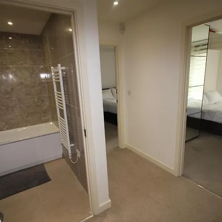 Hendon Place Apartment *
