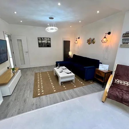 Wembley Stadium 5 Star Brand New Luxury Sleeps 14 With Parking