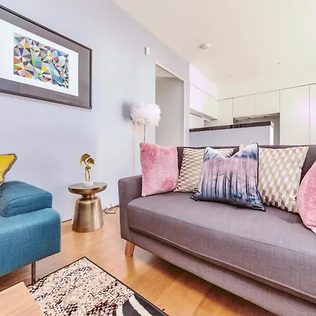 Interior-designer With 2 Terraces Apartment *
