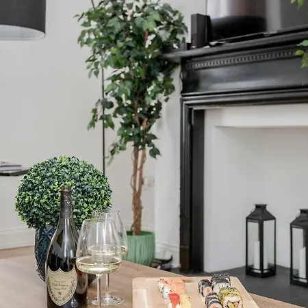 Elegant 3bed In Kensington Olympia