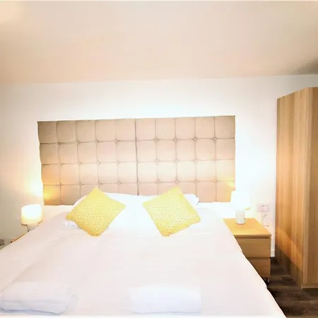 The Aldgate 3*