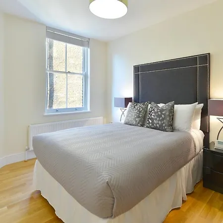 Hamlet Gardens Apartment *