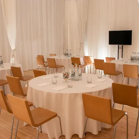 Ξενοδοχείο Sanderson 5*