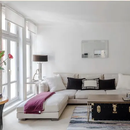 Maddox House شقة لندن
