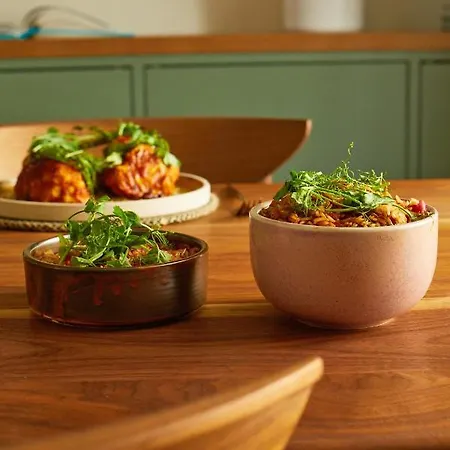 Inhabit, Queen's Gardens Hotel 5*
