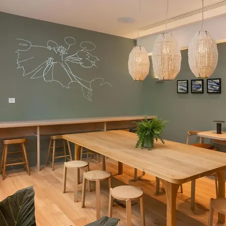 Inhabit Queen's Gardens, A Member Of Design Hotel 5*