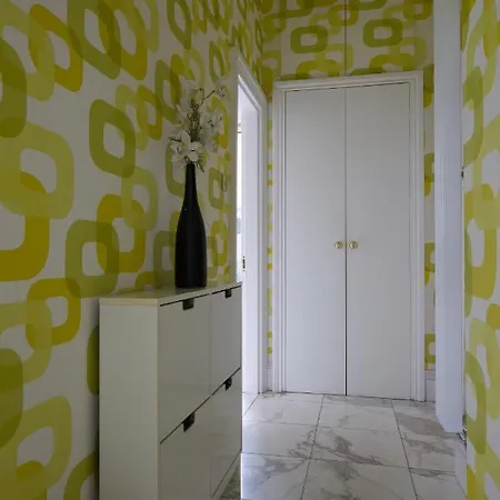 Large 2 Beds Flat Overlooking Clapham Common Park Apartment