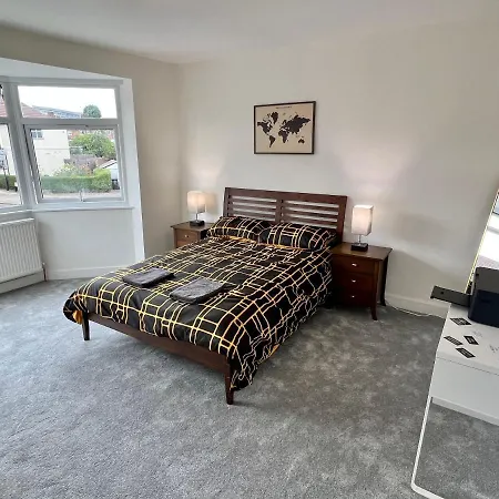 Wembley Stadium 5 Star Brand New Luxury Sleeps 14 With Parking *
