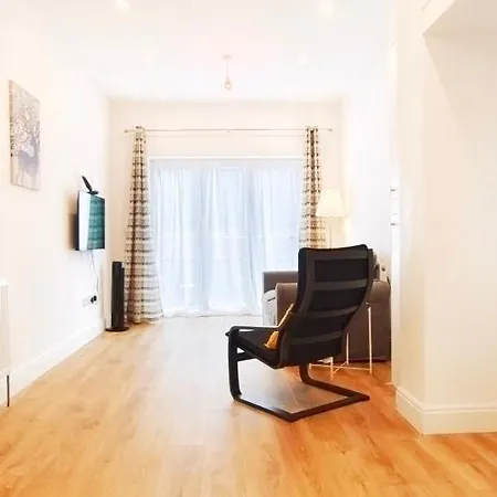 Phlox Garden Apartment Sutton (Greater London)
