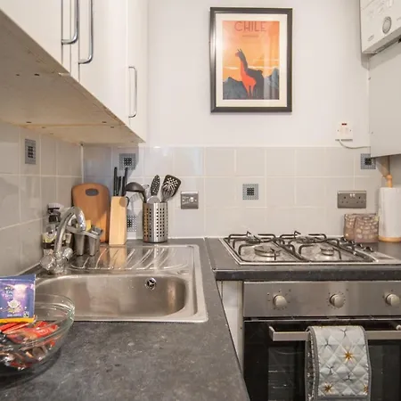 Cozy Studio In Shepherds Bush Apartment *