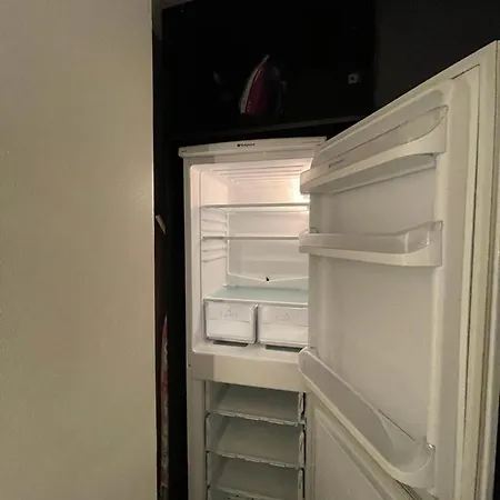 R3 Superking Sized Bed & 75