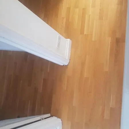 Cosy Relaxing 4 Bed With 2 Parking Space Apartment *