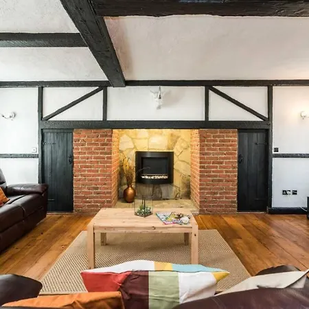 Jones Real Escapes Retreat London