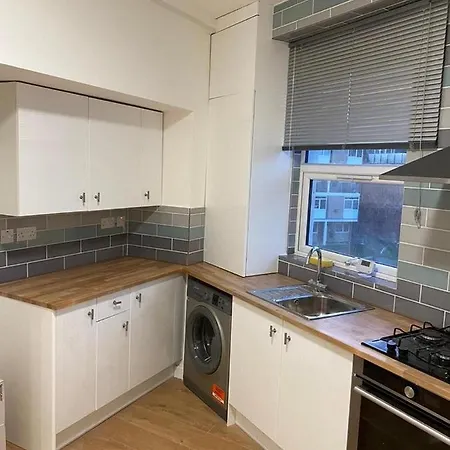 Newly Refurbished Flat In Camberwell,