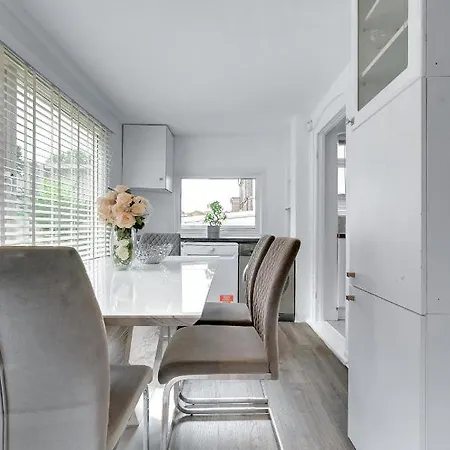 Holiday home Large Modern 3 Bedroom House West Norwood Crystal Palace Gipsy Hill