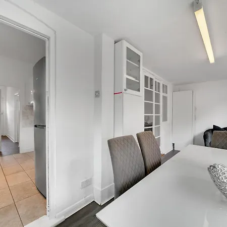 Holiday home Large Modern 3 Bedroom House West Norwood Crystal Palace Gipsy Hill London
