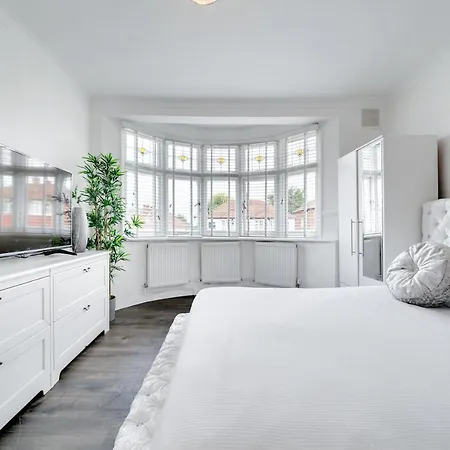 Large Modern 3 Bedroom House West Norwood Crystal Palace Gipsy Hill Holiday home