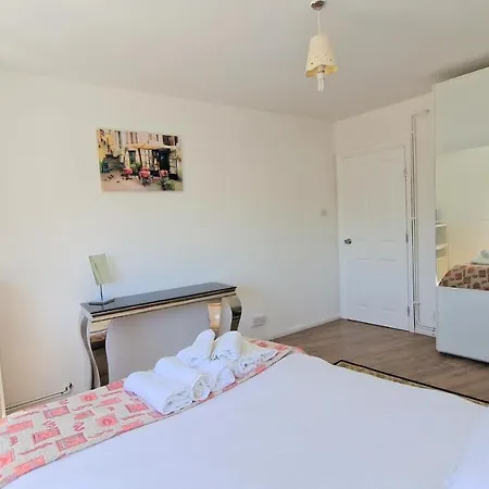 Apartment Modern 2-bedroom Flat Near Chelsea *