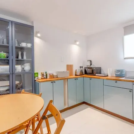 Cosy 1 Bedroom Near Wimbledon Station Apartment London
