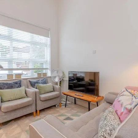 Apartment Cosy 1 Bedroom Near Wimbledon Station
