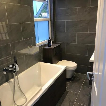 Apartment Great 4 Bedroom In Tooting *