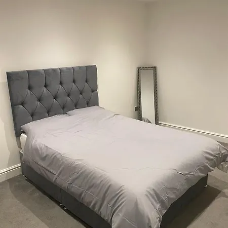 Tee's * Plumstead (Greater London)
