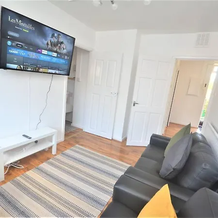 Zone 2 Two Bedroom Apartment *