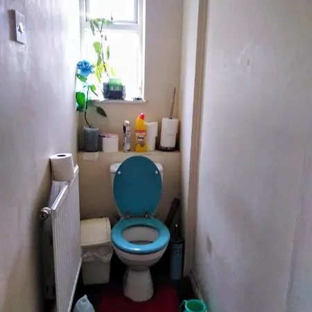 לינה וארוחת בוקר London's Bed & Breakfast *