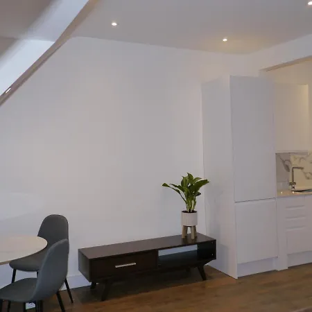 64 Avonmore Olympia Kensington Boutique * London