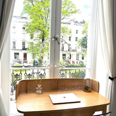 2-4 Bedroom 2 Roof Terraces Prime Notting Hill Apartment London