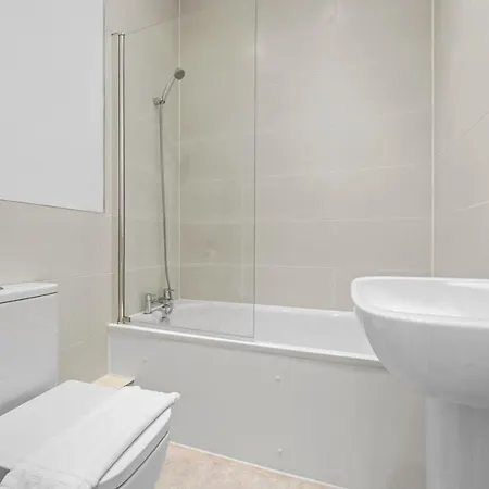 Roof Terrace 2bed Camden Free Wifi * London