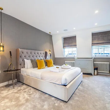 Holiday home Luxury 3 Bedroom House With Garden Next To Battersea Park *