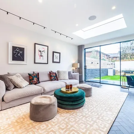 Holiday home Luxury 3 Bedroom House With Garden Next To Battersea Park *