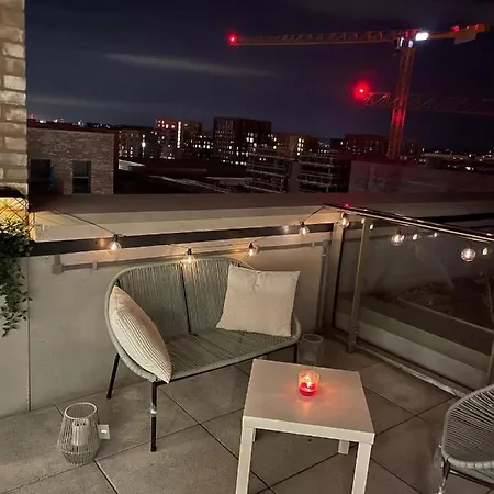 Riverside And Homestay London