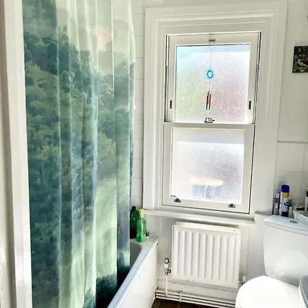 Holiday home Cheerful 1 Bedroom In Vibrant Maida Vale *