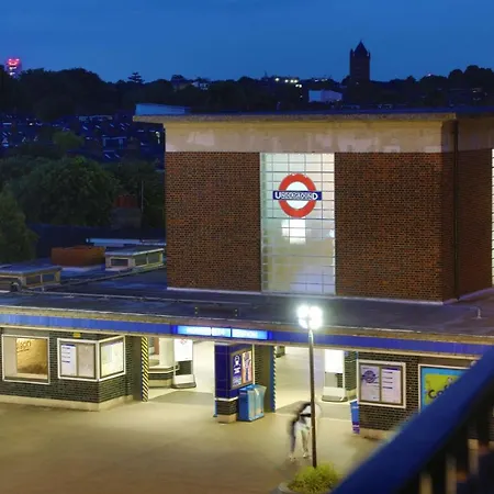 Hotel Western Northfields Ealing