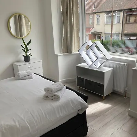 Casa vacanze Gresham - Close To Excel, Contractors, Relocators, Paid Parking