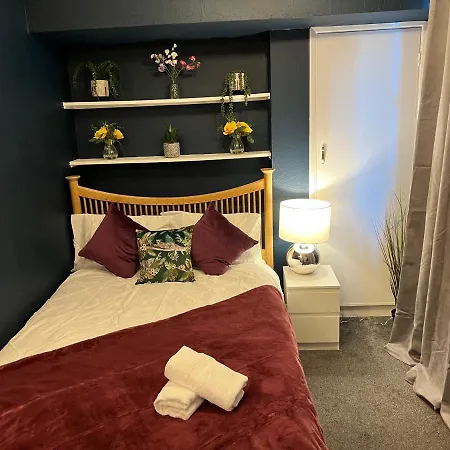2-bedroom Living Flats Near Edgware Road Appartamento Londra