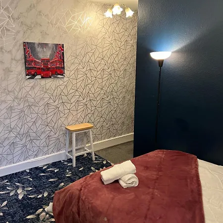 Appartamento 2-bedroom Living Flats Near Edgware Road Londra
