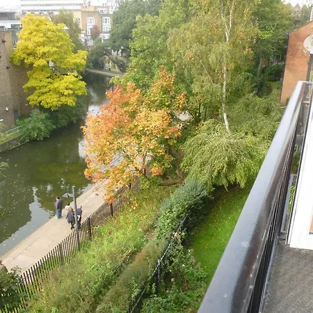 Modern 2 Bedroom Flat In Camden