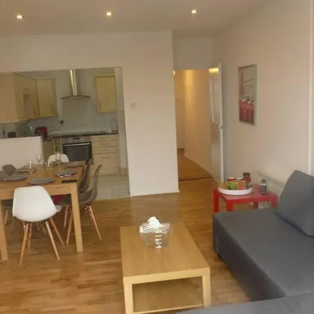 Modern 2 Bedroom Flat In Camden Apartment London