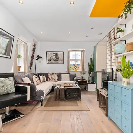 Apartment Guestready - Artsy Penthouse In Heart Of The *