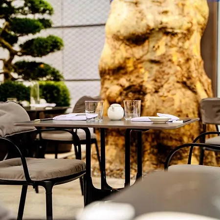 Rosewood Residences Knightsbridge Apartment *