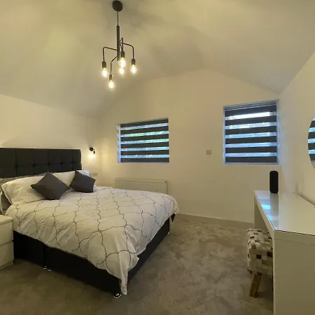 Star Finchley Road 3-bed Oasis With Garden * Londra