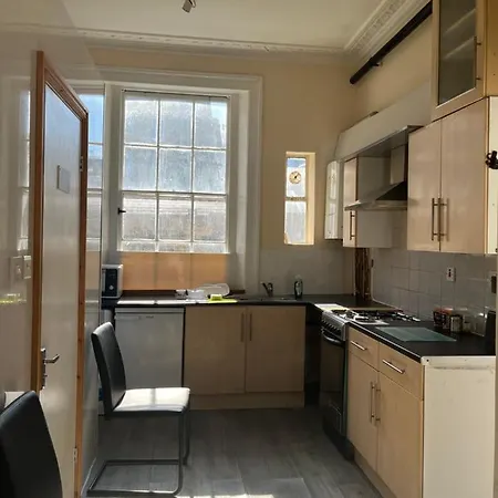 Homestay Victoria Style Flat Near Victoria Station