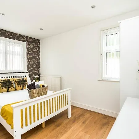 Holiday home Jones Real Escapes Retreat
